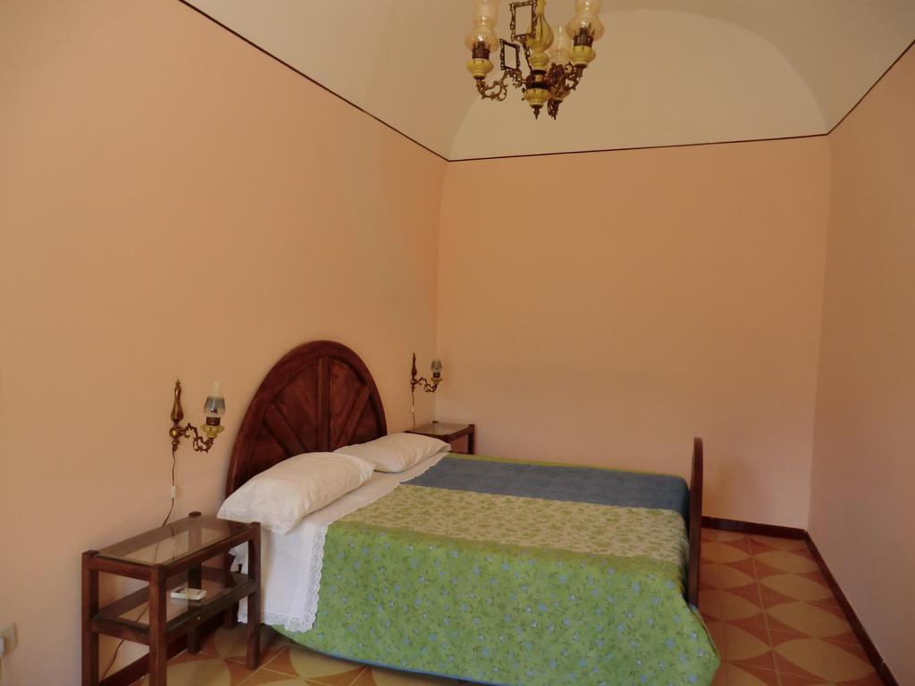ترامونتي Agriturismo Mare E Monti الغرفة الصورة