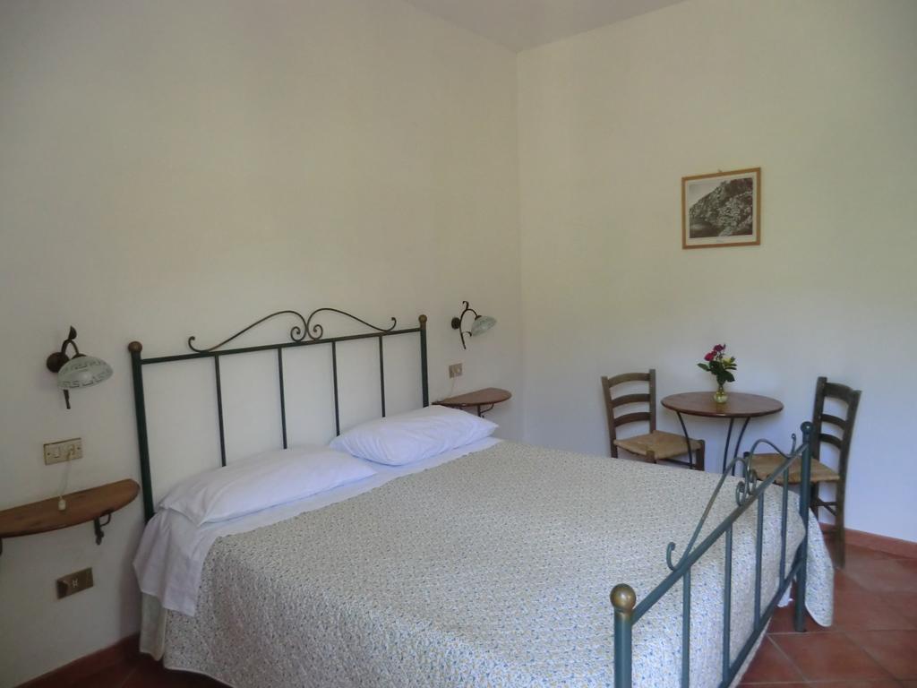ترامونتي Agriturismo Mare E Monti الغرفة الصورة