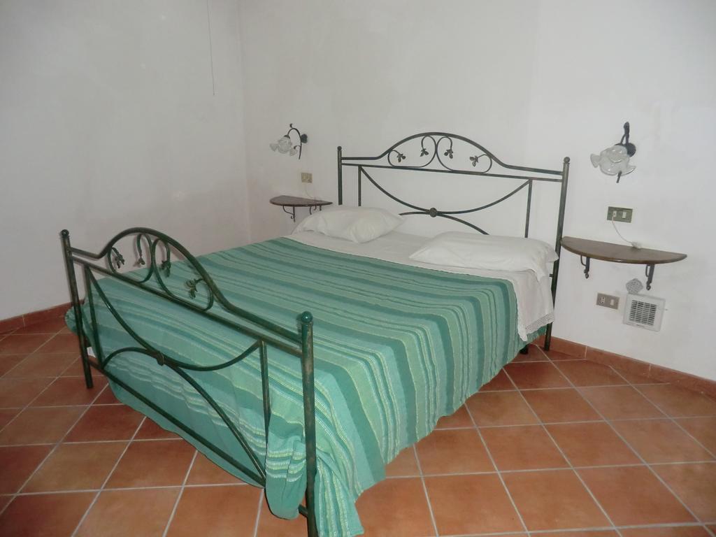 ترامونتي Agriturismo Mare E Monti الغرفة الصورة